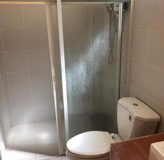 اتاق لوکس, Casa Teofista