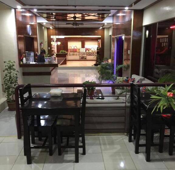 اتاق خانوادگی, Casa Teofista