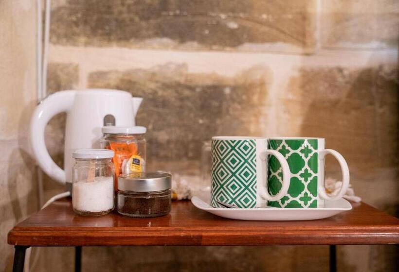 اتاق استاندارد با بالکن, Laremi Gozo B&b