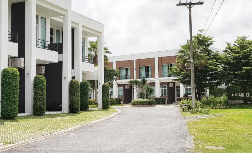 デラックスルーム, The Midst@ Royal Hills Nakornayok