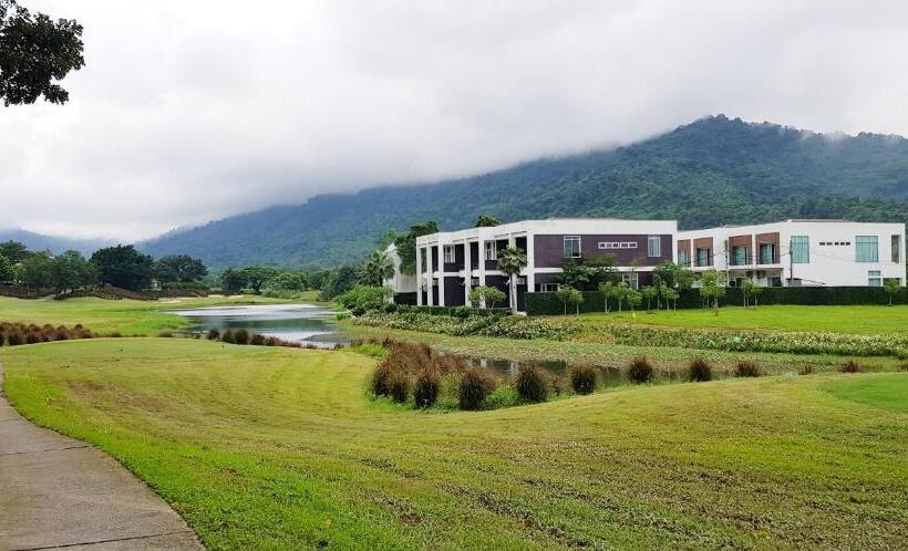 ２ベッドルームハウス, The Midst@ Royal Hills Nakornayok