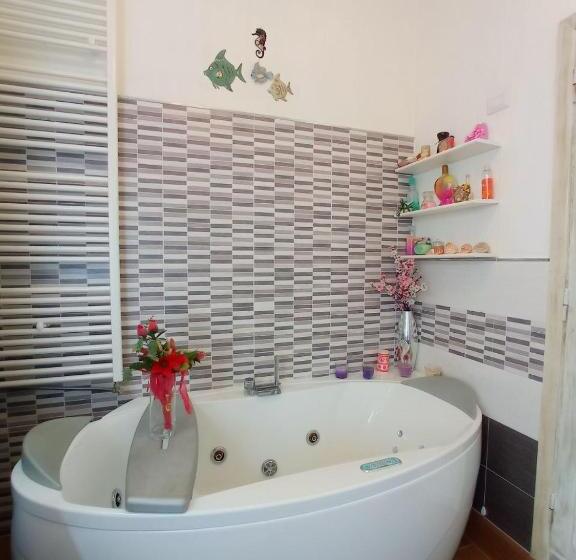 Standard room with outdoor bath, La Pervinca