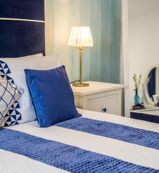 スタンダードルーム, Suites @ Portarade