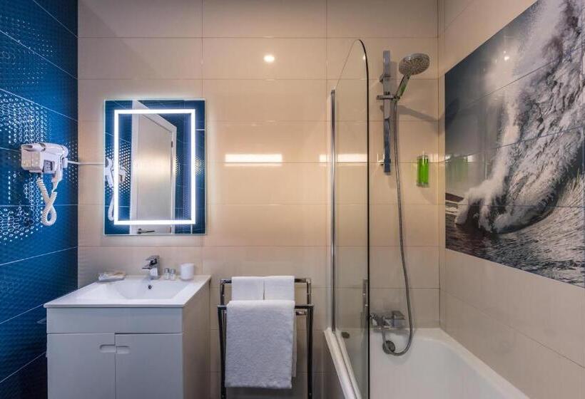 スタンダードルーム, Suites @ Portarade