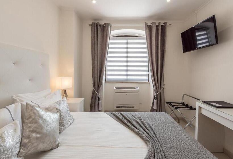 اتاق استاندارد, Suites @ Portarade