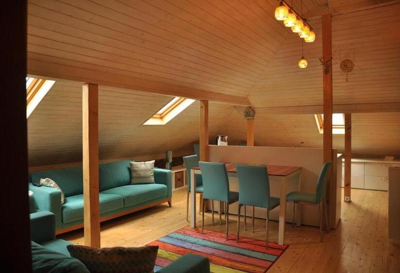 标准间, Ema Artistic House