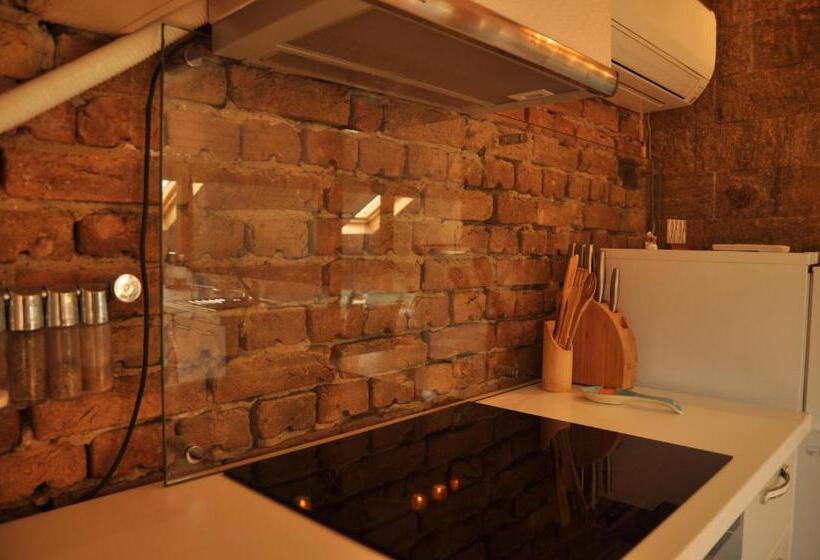 标准间, Ema Artistic House