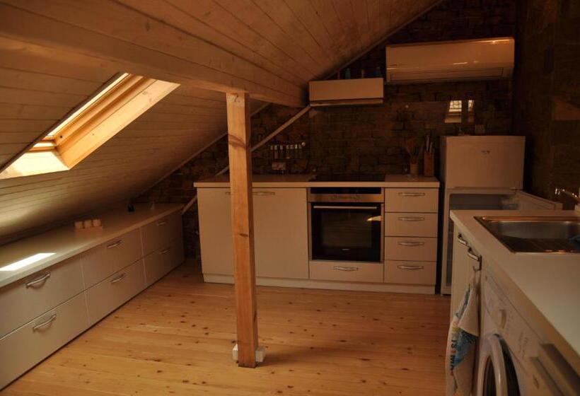 标准间, Ema Artistic House