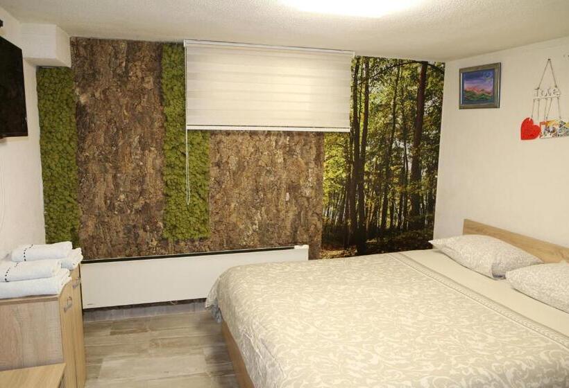 带共用浴室的标准房间, Ema Artistic House