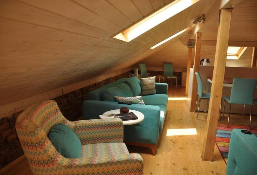 标准间, Ema Artistic House