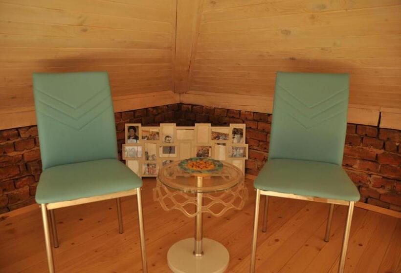 标准间, Ema Artistic House