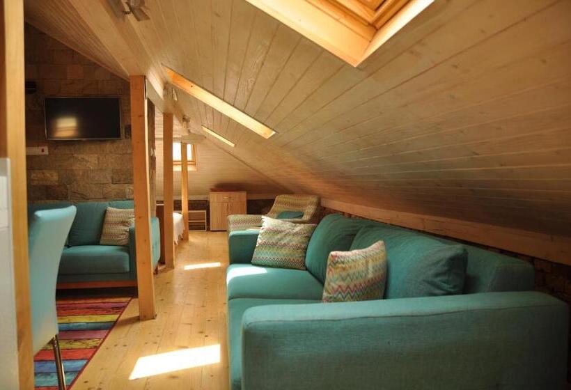 标准间, Ema Artistic House