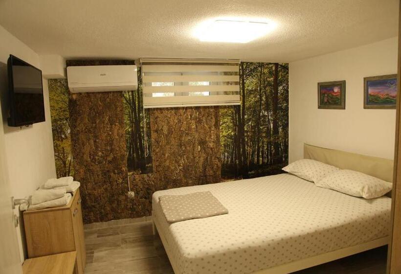 带共用浴室的标准房间, Ema Artistic House