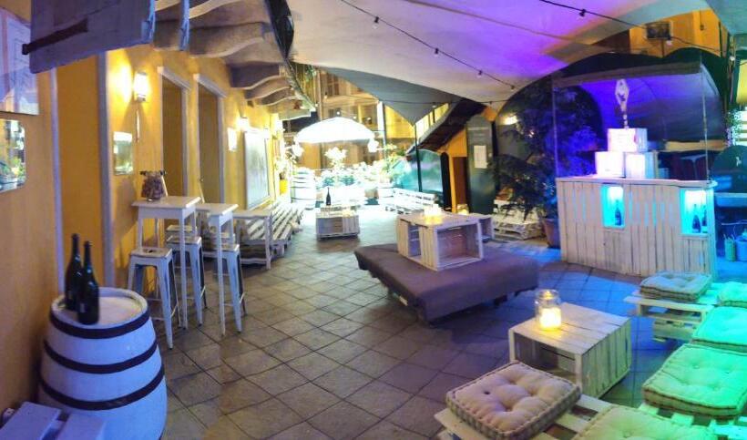 スタンダードシングルルーム, Maison Manu