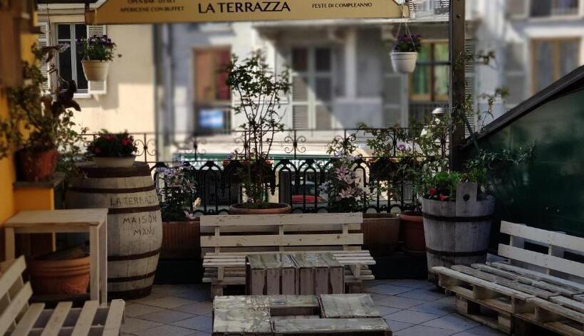 スタンダードトリプルルーム, Maison Manu