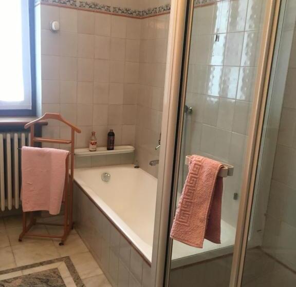 디럭스 룸, B&b Les Fleurettes