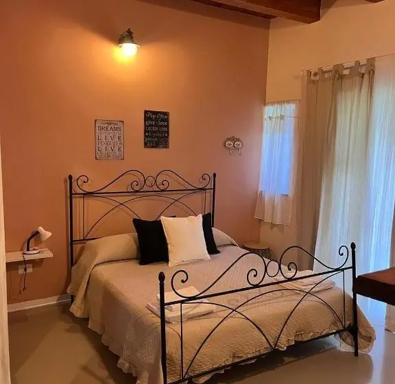 Standard room with outdoor bath, L Antico Gelso