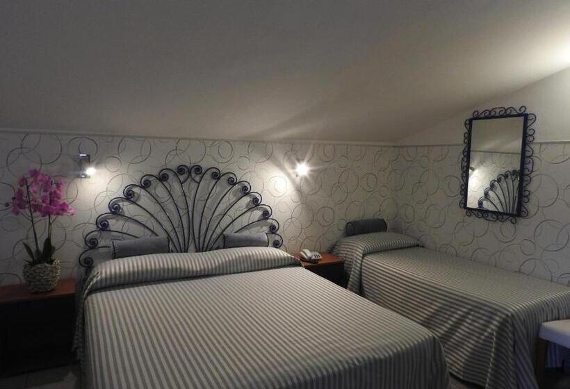 غرفة قياسية ثلاثية, Il Gioiello