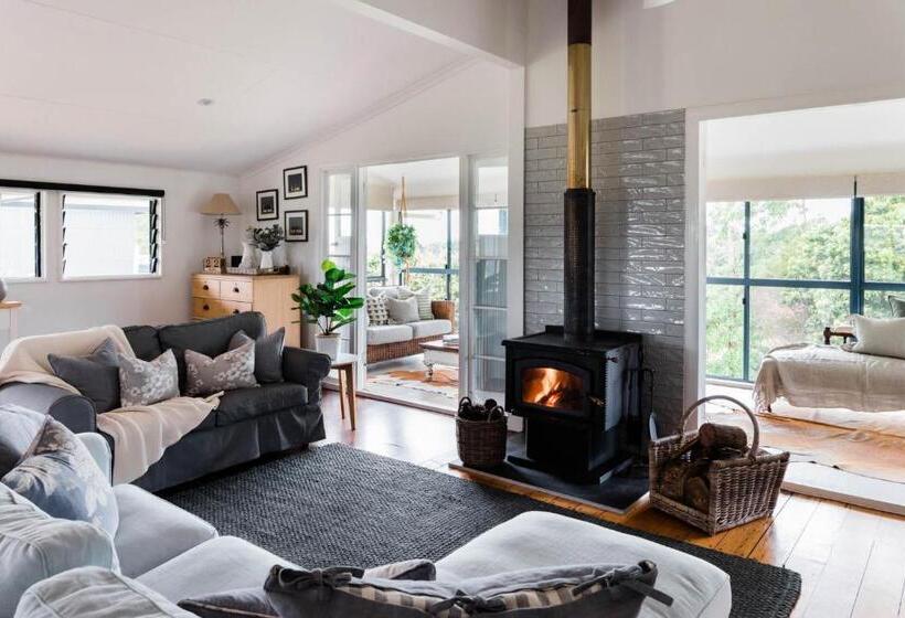 Talo 1 Makuuhuone, Thirlestane Farm Cottage & Barn