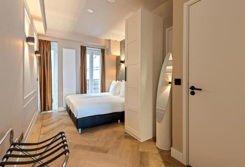 إستوديو ديلوكس, Midtown Hotel Twin Studio