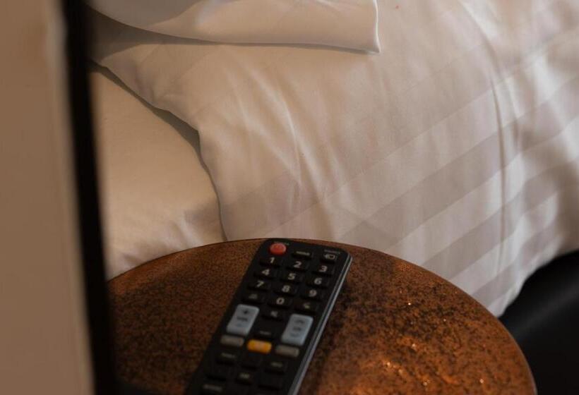 Escritório Deluxe, Midtown Hotel Twin Studio