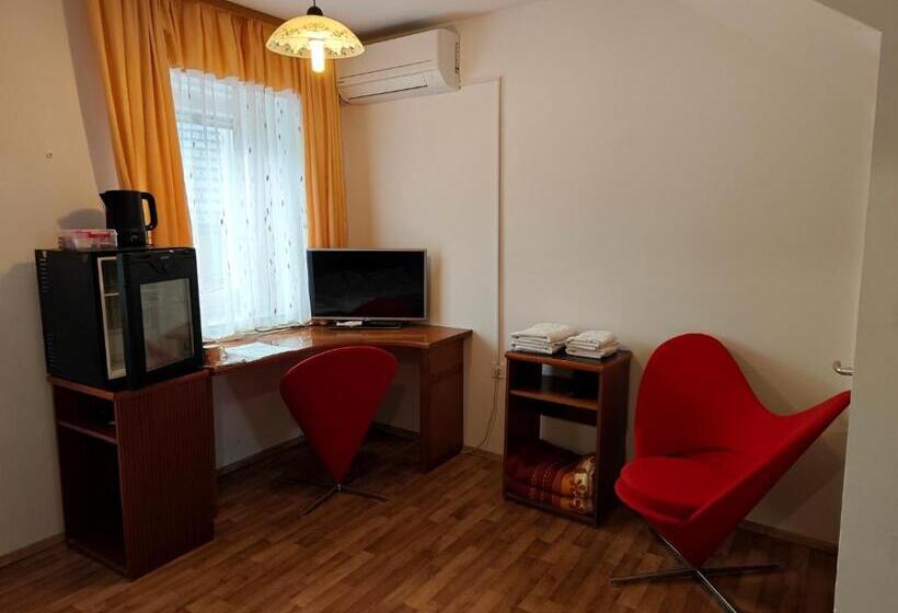 اتاق استاندارد, Apartmaji Pri Kokolu
