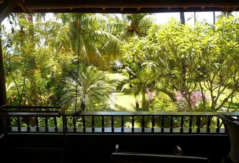 オーシャンビュースタンダードルームバルコニー付き, Bali Sandat