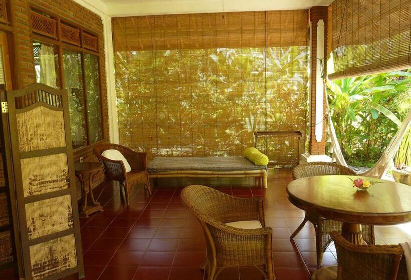 חדר סטנדרט נוף לים עם מרפסת, Bali Sandat