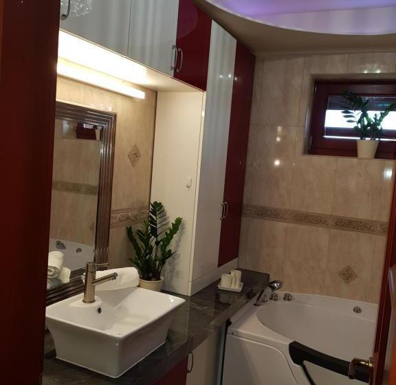 חדר סטנדרט חדר אמבטיה משותף, Barackos Wellness Villa Fót