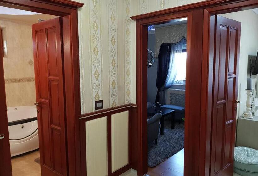 스탠다드 룸 공동 욕실, Barackos Wellness Villa Fót