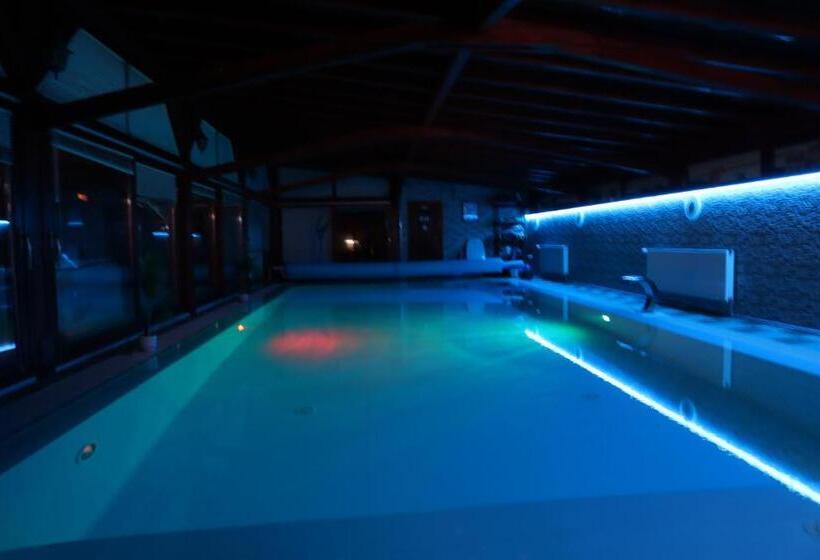 Вилла с 1 спальней и бассейном, Barackos Wellness Villa Fót