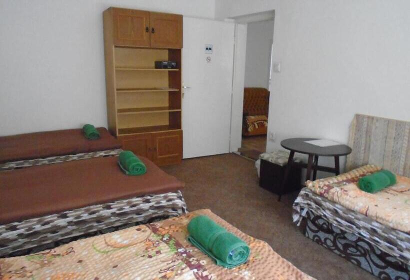 4인용 스탠다드 룸, Privát Szállás Miskolctapolca