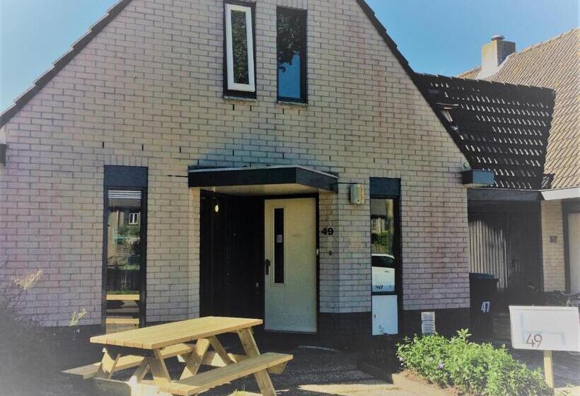 Quarto Estandar, Haarlem 49