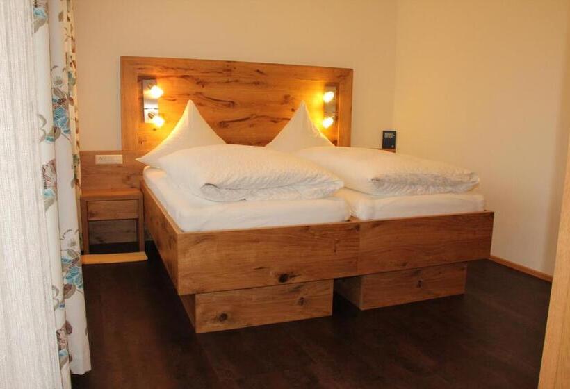 스탠다드 발코니 룸, Landhotel Traube