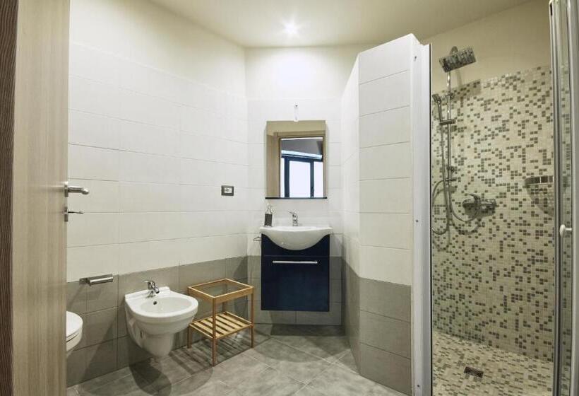 豪华房间, L Uovo Di Colombo