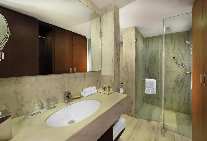 エクゼクティブワンルーム, Four Points By Sheraton Hotel And Serviced Apartments Pune