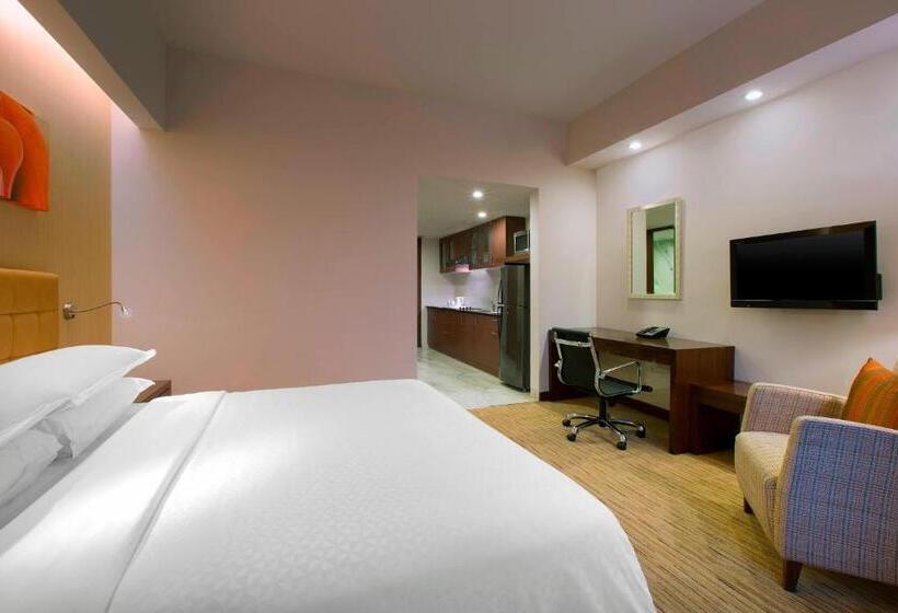 استودیو اجرایی, Four Points By Sheraton Hotel And Serviced Apartments Pune