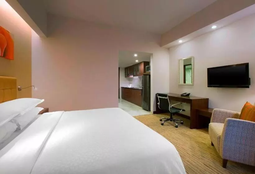 エクゼクティブワンルーム, Four Points By Sheraton Hotel And Serviced Apartments Pune