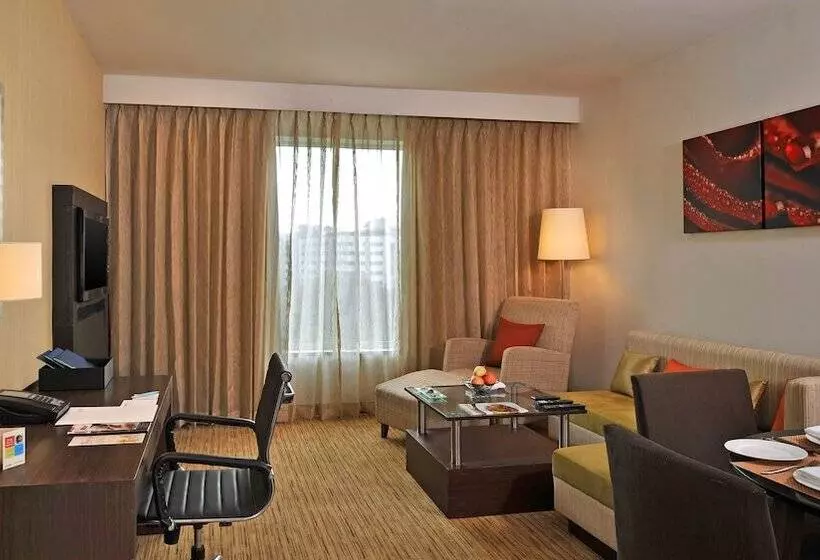 エクゼクティブスイート, Four Points By Sheraton Hotel And Serviced Apartments Pune
