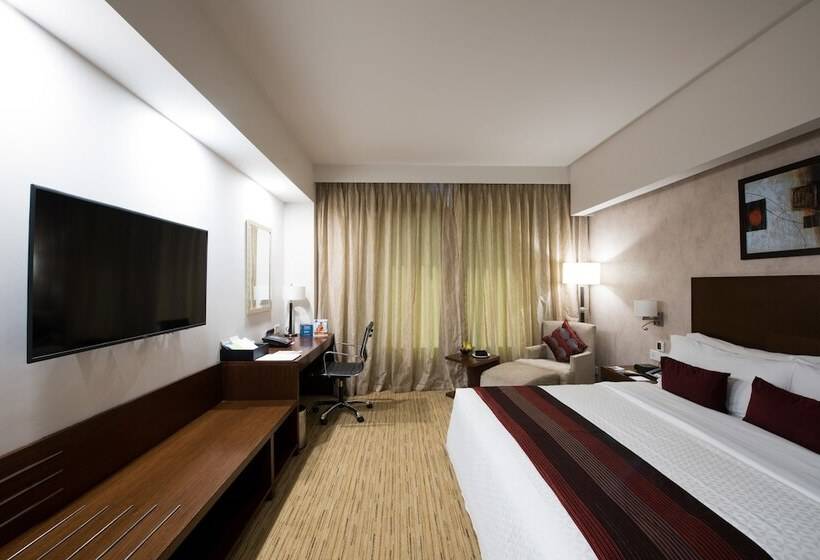 سوییت اجرایی, Four Points By Sheraton Hotel And Serviced Apartments Pune