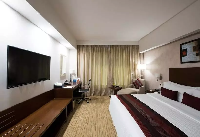 エクゼクティブスイート, Four Points By Sheraton Hotel And Serviced Apartments Pune