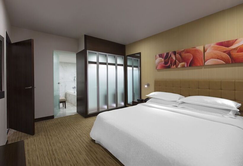 行政套房, Four Points By Sheraton Hotel And Serviced Apartments Pune