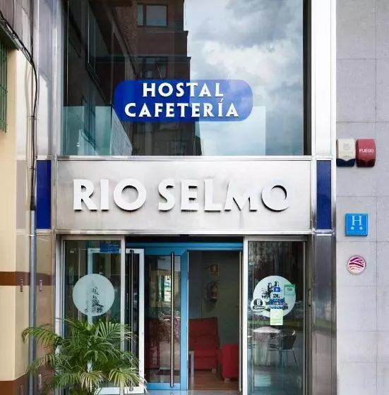 スタンダードトリプルルーム, Hostal Rio Selmo