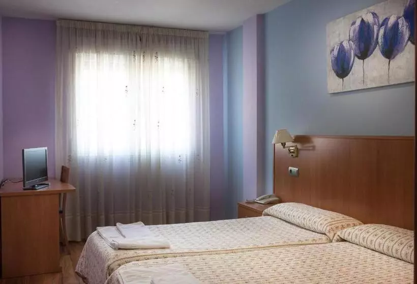 スタンダードトリプルルーム, Hostal Rio Selmo