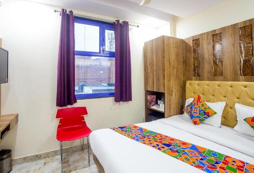 デラックスルーム, Dollar Inn