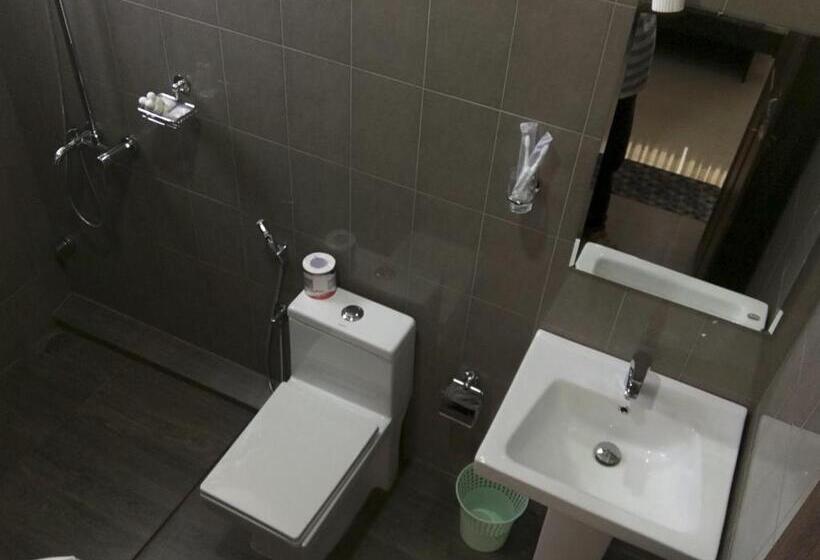 Deluxe room with river view, Elephant Bay