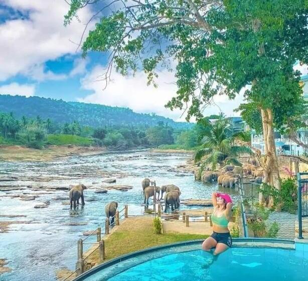 Трехместный Номер Стандарт с Балконом, Elephant Bay