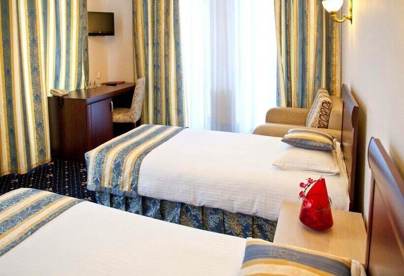 اتاق سوپریور, Manhattan Hotel & Restaurant