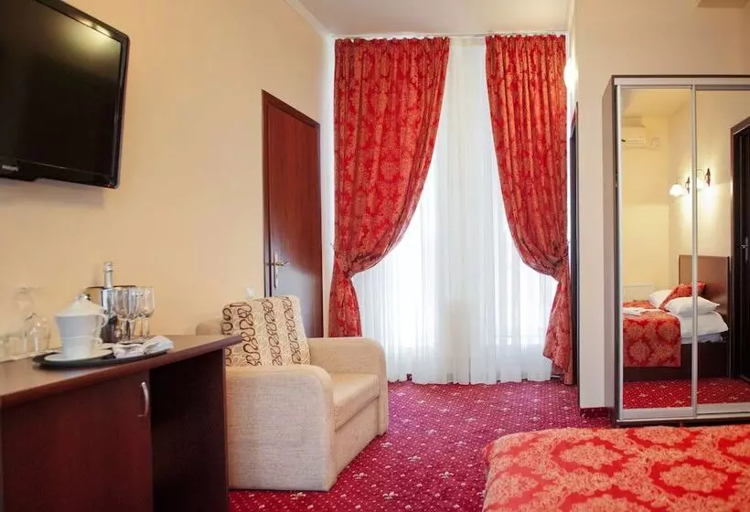 سوئیت پرزیدنت, Manhattan Hotel & Restaurant