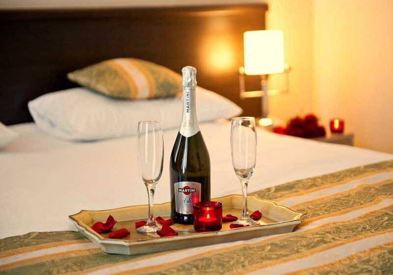 اتاق سوپریور, Manhattan Hotel & Restaurant